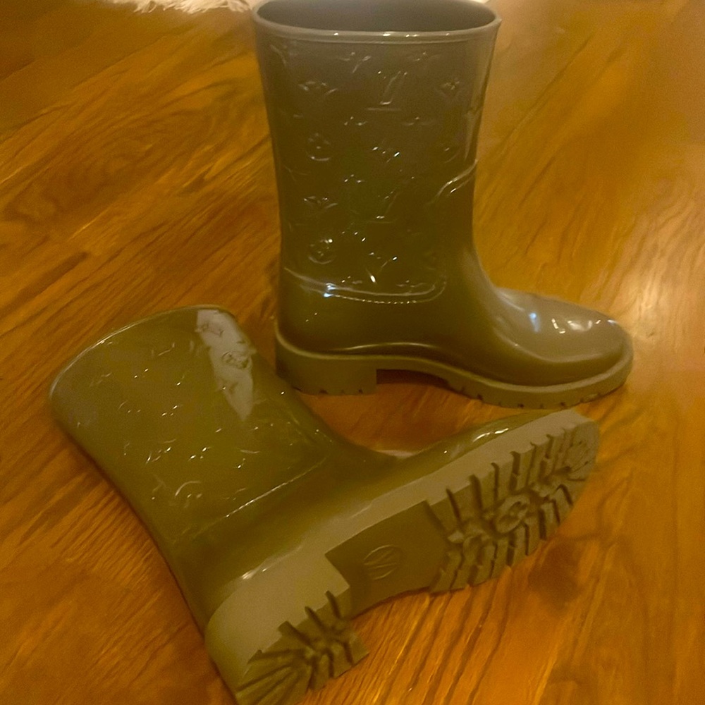 Brand new Louis Vuitton rain boots